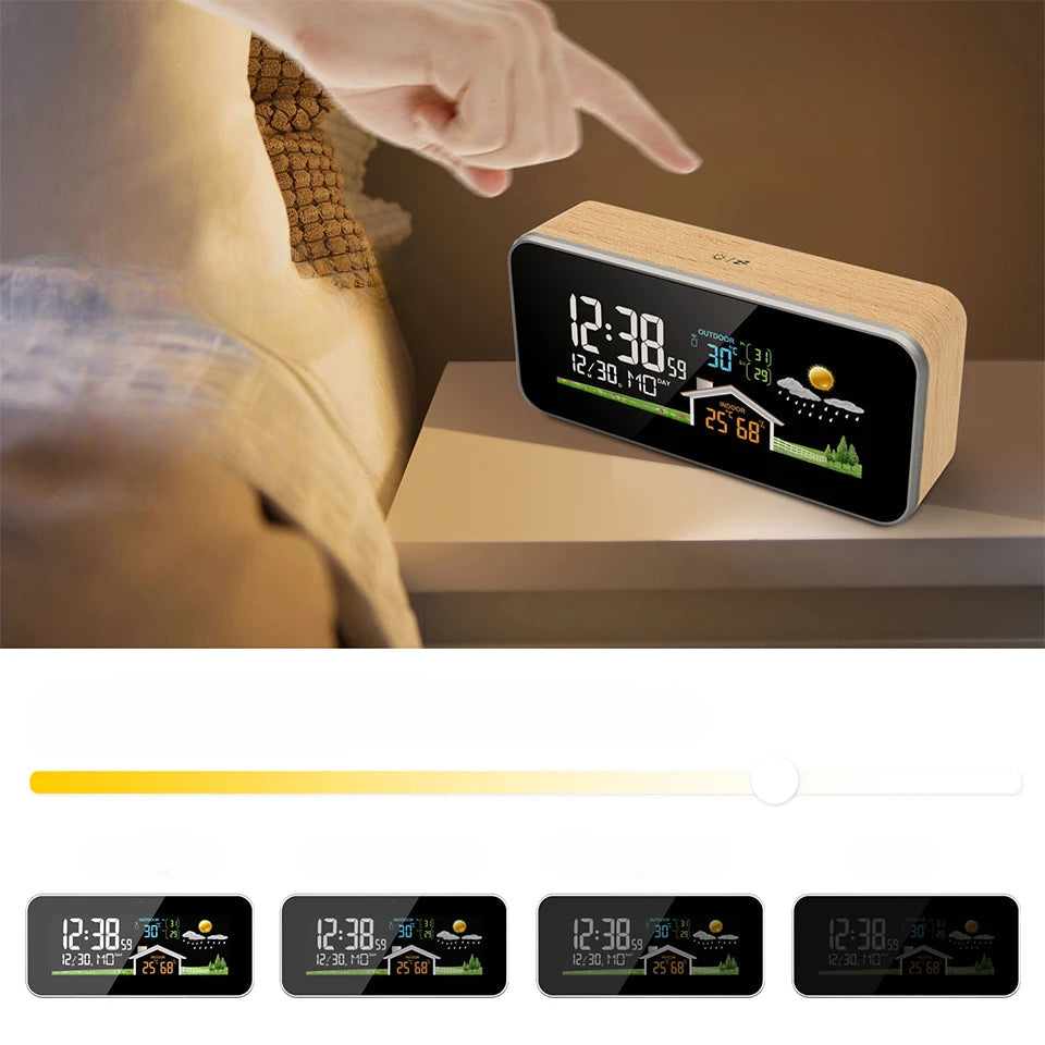 Station radio connectée avec affichage couleur et finition bois -  - reveil-connecte-intelligent - ["connect\u00e9","digital","lumineux","num\u00e9rique","radio bois","radio reveil bois","simple"]