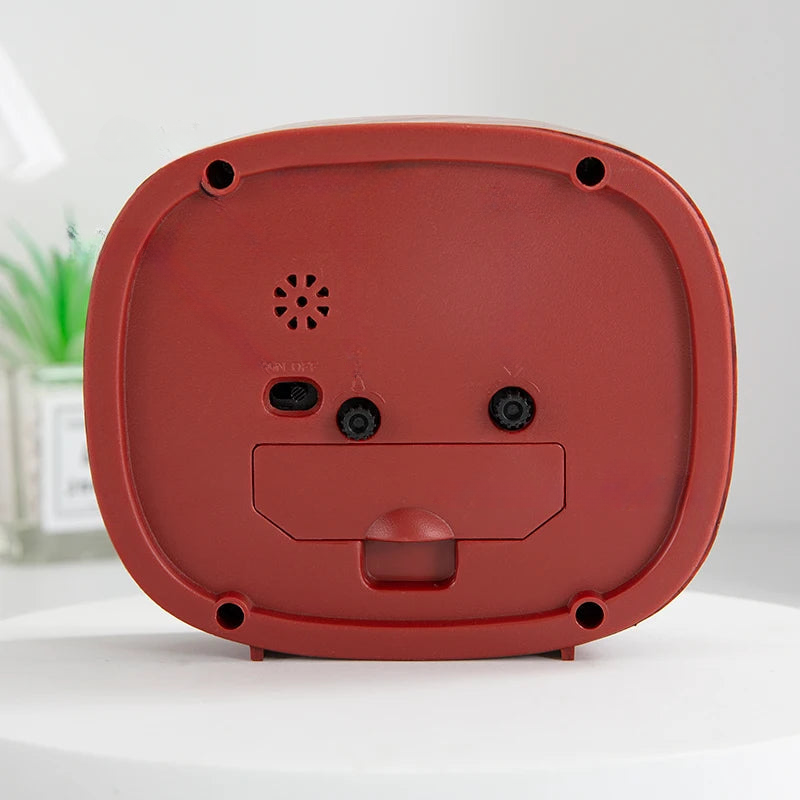 Réveil rond en bois clair à grands chiffres noirs -  - reveil-analogique-grand-chiffre - ["analogique","bois","bureau","maison","naturel","petit","radio bois","radio reveil bois","R\u00e9veil Analogique","simple"]