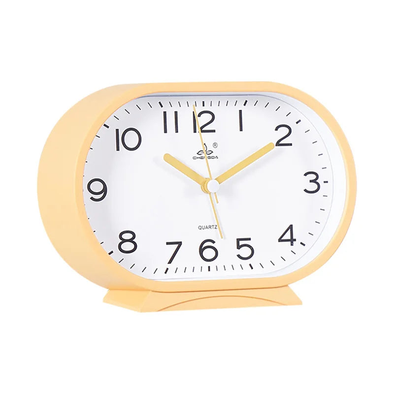 Réveil ovale rouge en plastique brillant -  - reveil-analogique-ovale - ["analogique","num\u00e9rique","petit","petit reveil","R\u00e9veil Analogique","simple"]