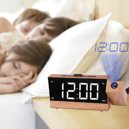 Radio réveil en bois avec projecteur intégré -  - radio-reveil-projecteur-bois - ["bois","digital","num\u00e9rique","petit","projecteur","radio reveil","radio reveil bois","radio reveil projecteur","r\u00e9veil digital","r\u00e9veil projecteur"]