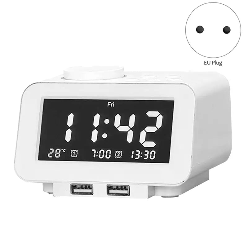 Radio réveil numérique blanc avec ports USB intégrés -  - radio-reveil-fm - ["connect\u00e9","digital","num\u00e9rique","petit","petit reveil","plastique","radio reveil connect\u00e9","r\u00e9veil connect\u00e9","r\u00e9veil digital","simple"]