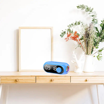 Radio réveil numérique bleu en plastique brillant -  - radio-reveil-connecte-pour-enfant - ["ado","bluetooth","color\u00e9","connect\u00e9","digital","enfant","fille","gar\u00e7on","lumineux","num\u00e9rique","radio reveil connect\u00e9","Radio R\u00e9veil Lumineux","R\u00e9veil bluetooth","r\u00e9veil connect\u00e9","r\u00e9veil digital","r\u00e9veil enfant","\u00e9ducatif"]