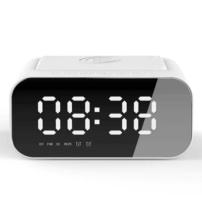 Radio réveil numérique noir avec chargeur induction intégré -  - radio-reveil-chargeur-induction - ["bluetooth","chargeur induction","connect\u00e9","digital","lumineux","num\u00e9rique","petit reveil","radio reveil","Radio reveil connect\u00e9","Radio R\u00e9veil Lumineux","R\u00e9veil bluetooth","r\u00e9veil chargeur induction","r\u00e9veil connect\u00e9","r\u00e9veil digital","simple"]