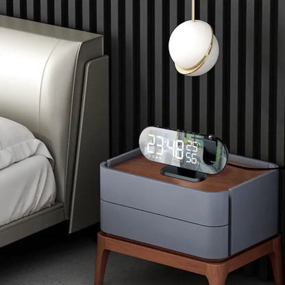 Radio réveil numérique noir avec projecteur et météo -  - radio-reveil-projecteur-plafond - ["connect\u00e9","digital","intelligent","num\u00e9rique","petit","projecteur","radio reveil connect\u00e9","radio reveil projecteur","r\u00e9veil connect\u00e9","r\u00e9veil digital","r\u00e9veil projecteur","simple"]