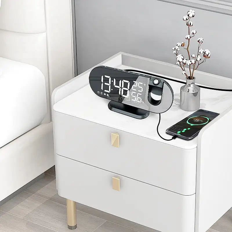 Radio réveil numérique noir avec projecteur et météo -  - radio-reveil-projecteur-plafond - ["connect\u00e9","digital","intelligent","num\u00e9rique","petit","projecteur","radio reveil connect\u00e9","radio reveil projecteur","r\u00e9veil connect\u00e9","r\u00e9veil digital","r\u00e9veil projecteur","simple"]