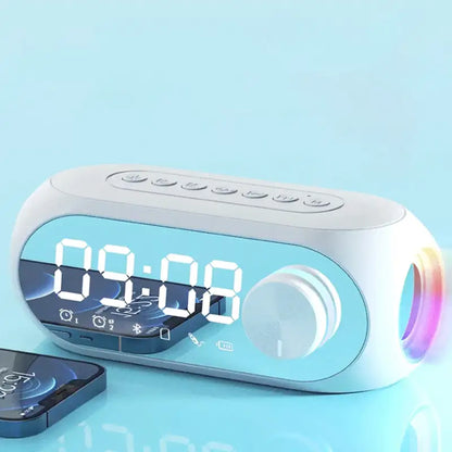 Radio réveil ovale blanc avec LED multicolores intégrées -  - radio-reveil-connecte-avec-enceinte - ["bluetooth","connect\u00e9","digital","lumineux","num\u00e9rique","petit reveil","plastique","radio reveil connect\u00e9","Radio R\u00e9veil Lumineux","R\u00e9veil bluetooth","r\u00e9veil connect\u00e9","r\u00e9veil digital","simple"]