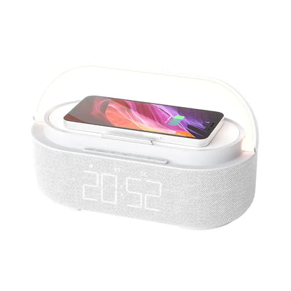 Radio réveil ovale tissu et bois avec chargeur sans fil -  - radio-reveil-connecte-lumiere - ["bluetooth","chargeur induction","connect\u00e9","digital","lumineux","lumi\u00e8re","radio reveil","radio reveil bois","radio reveil connect\u00e9","Radio R\u00e9veil Lumineux","r\u00e9veil bluetooth","r\u00e9veil chargeur induction","r\u00e9veil connect\u00e9","r\u00e9veil digital","simple","veilleuse"]