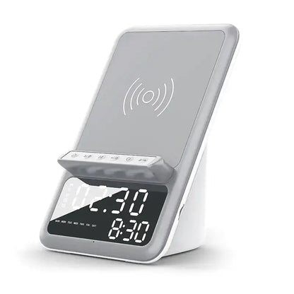 Radio réveil rectangulaire gris métal avec charge induction -  - radio-reveil-connecte-induction - ["bluetooth","chargeur induction","connect\u00e9","digital","num\u00e9rique","petit reveil","radio reveil connect\u00e9","R\u00e9veil bluetooth","r\u00e9veil chargeur induction","r\u00e9veil connect\u00e9","r\u00e9veil digital","simple"]