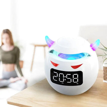 Radio réveil sphérique blanc avec cornes lumineuses changeantes -  - radio-reveil-connecte-avec-le-portable - ["bluetooth","connect\u00e9","digital","enfant","lumineux","petit","petit reveil","plastique","radio reveil connect\u00e9","Radio R\u00e9veil Lumineux","R\u00e9veil bluetooth","r\u00e9veil connect\u00e9","r\u00e9veil digital","r\u00e9veil enfant","simple"]