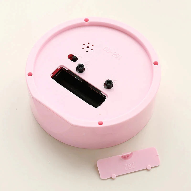 Réveil rond bleu mat avec chiffres en relief -  - reveil-a-pile-de-couleur - ["analogique","enfant","Jour Nuit","petit","R\u00e9veil Analogique","r\u00e9veil enfant","simple","voyage"]