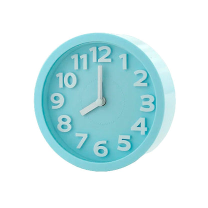 Réveil rond bleu mat avec chiffres en relief -  - reveil-a-pile-de-couleur - ["analogique","enfant","Jour Nuit","petit","R\u00e9veil Analogique","r\u00e9veil enfant","simple","voyage"]