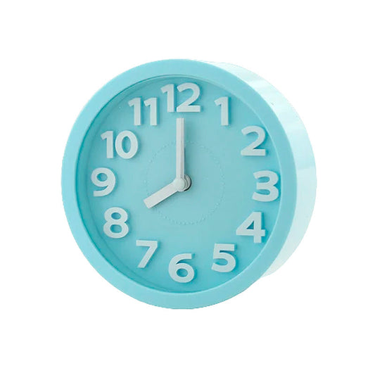 Réveil rond bleu mat avec chiffres en relief -  - reveil-a-pile-de-couleur - ["analogique","enfant","Jour Nuit","petit","R\u00e9veil Analogique","r\u00e9veil enfant","simple","voyage"]