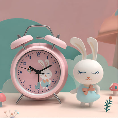 Réveil rose en métal avec motif lapin -  - reveil-a-pile-de-couleur-rose - ["ado","analogique","enfant","fille","Jour Nuit","lapin","petit reveil","rose","R\u00e9veil Analogique","r\u00e9veil enfant","simple"]