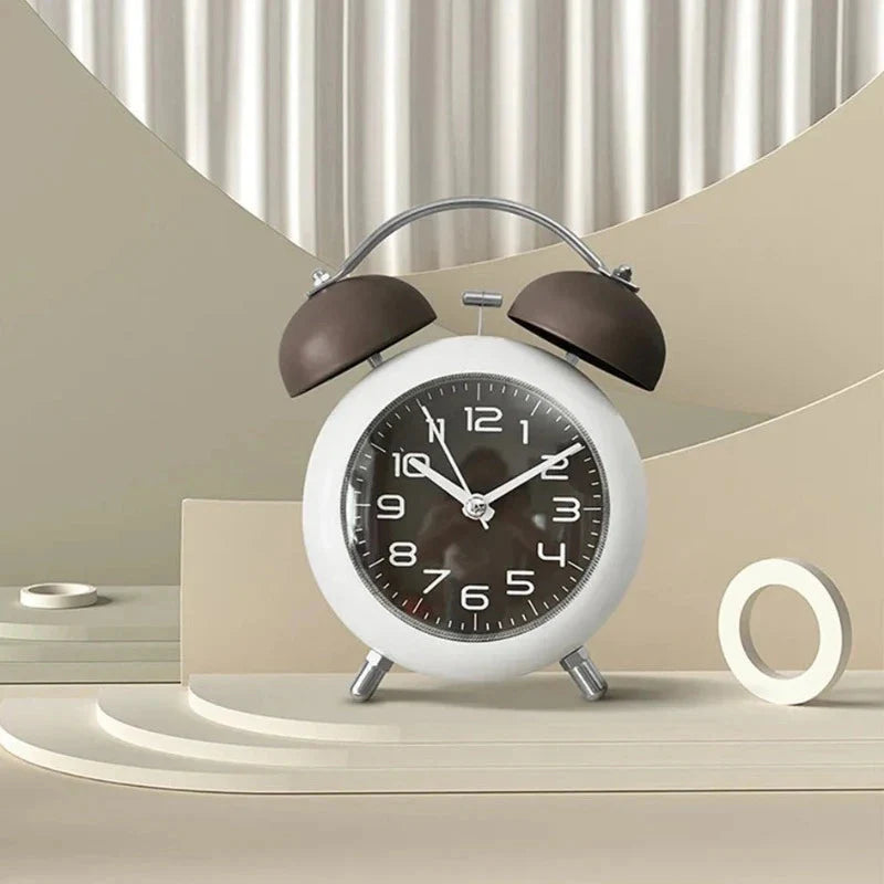 Réveil rond vert et blanc à double cloche métal -  - reveil-ado-a-pile - ["ado","analogique","petit reveil","R\u00e9veil Analogique","simple","vintage"]