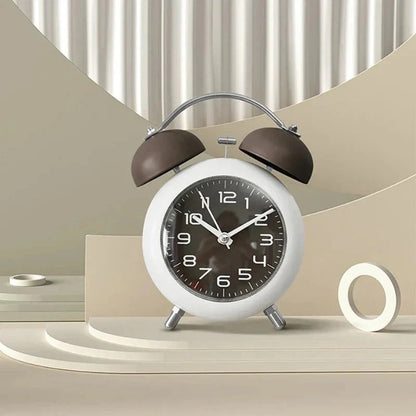 Réveil rond vert et blanc à double cloche métal -  - reveil-ado-a-pile - ["ado","analogique","petit reveil","R\u00e9veil Analogique","simple","vintage"]