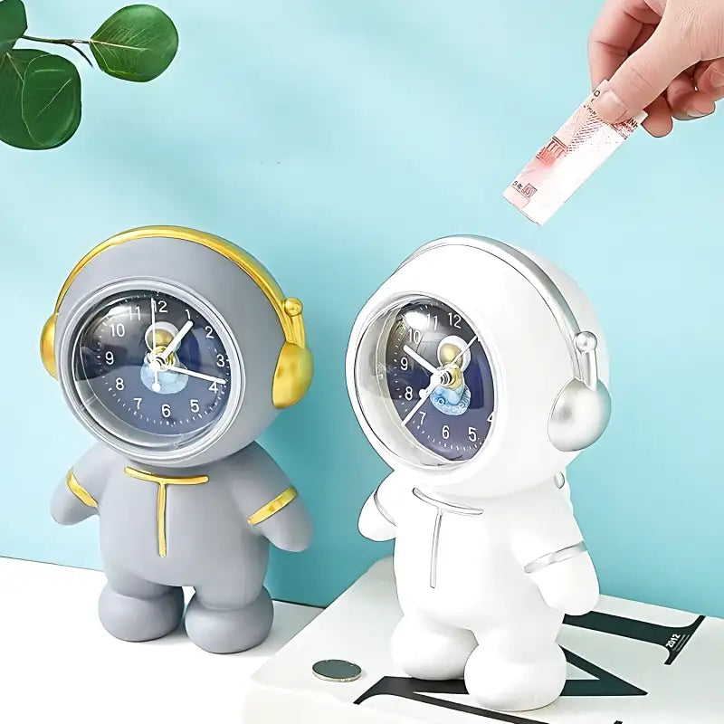 Réveil analogique astronaute en plastique blanc et argenté -  - reveil-enfant-astronaute - ["d\u00e9coratif","enfant","ludique","petit","plastique","R\u00e9veil Analogique","simple"]