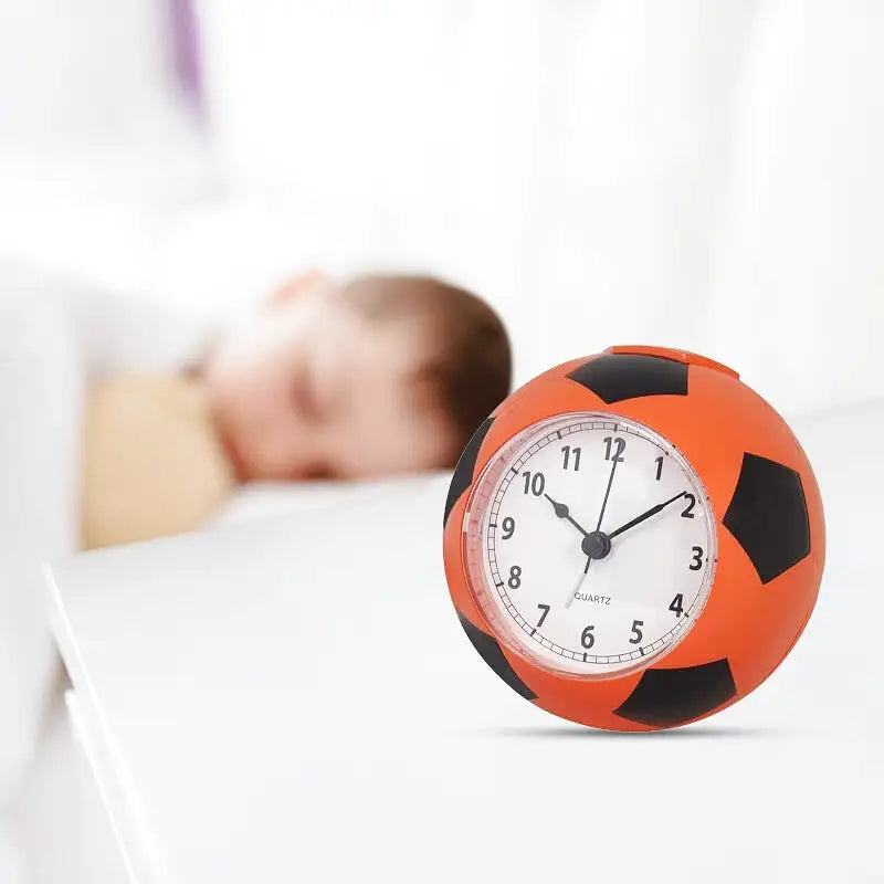 Réveil analogique en forme de ballon de foot vert -  - reveil-foot-analogique - ["analogique","R\u00e9veil Analogique"]