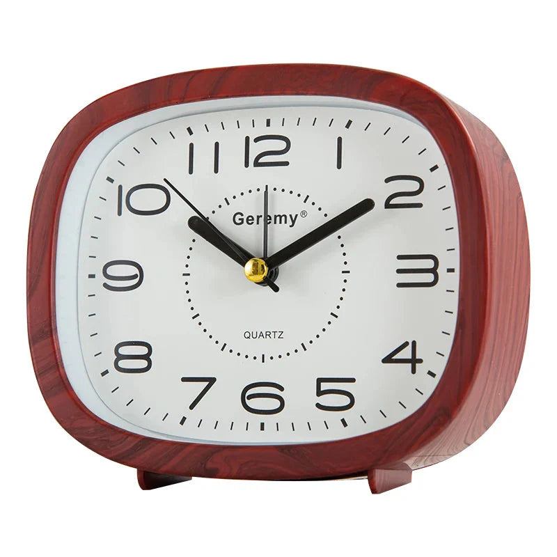 Réveil rond en bois clair à grands chiffres noirs -  - reveil-analogique-grand-chiffre - ["analogique","bois","bureau","maison","naturel","petit","radio bois","radio reveil bois","R\u00e9veil Analogique","simple"]