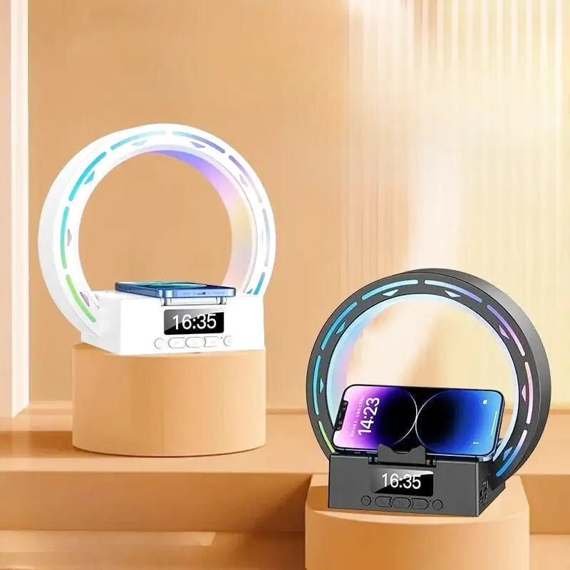 Réveil anneau LED multicolore en métal noir -  - reveil-bluetooth-lumineux - ["ambiance","bluetooth","digital","lumineux","lumi\u00e8re","moderne","petit","plastique","R\u00e9veil bluetooth","r\u00e9veil digital","simple","veilleuse"]