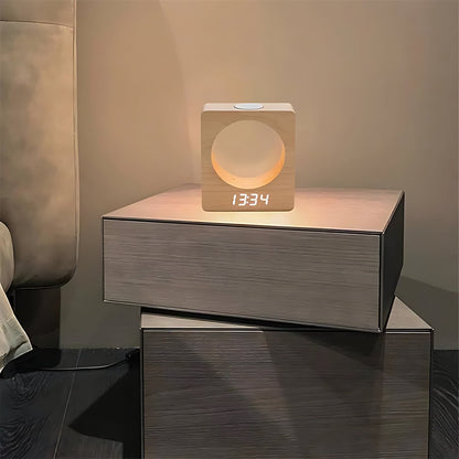 Réveil rectangulaire en bois clair à LED rouge -  - reveil-bois-design - ["bois","digital","num\u00e9rique","radio bois","radio reveil","radio reveil bois","r\u00e9veil digital","simple"]