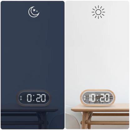 Réveil ovale en bois clair à affichage LED -  - reveil-bois-led - ["bois","digital","num\u00e9rique","petit reveil","radio reveil","radio reveil bois","r\u00e9veil digital","simple"]