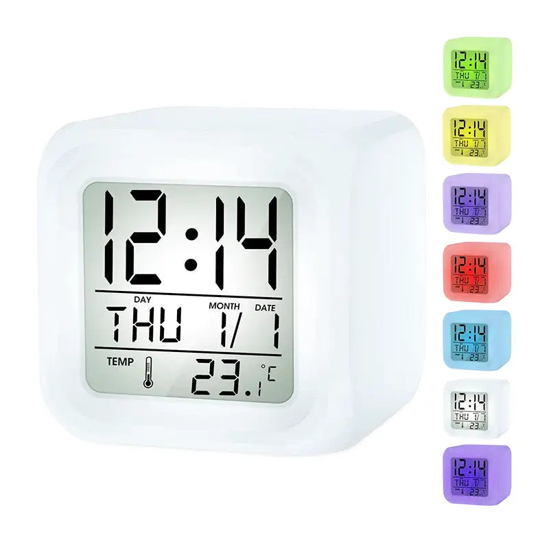 Réveil carré en plastique blanc à LED multicolores -  - reveil-a-pile-digital - ["digital","lumineux","lumi\u00e8re","num\u00e9rique","petit","petit reveil","Radio R\u00e9veil Lumineux","r\u00e9veil digital","simple","voyage"]