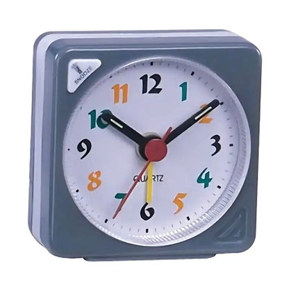 Réveil carré simple en métal style rétro