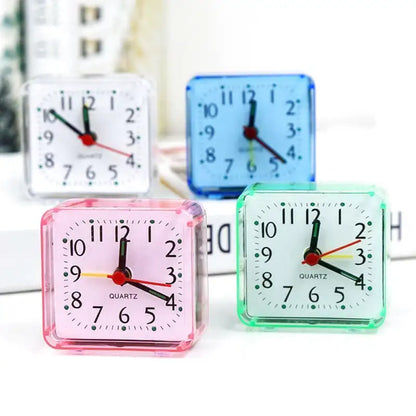 Réveil carré transparent avec mécanisme apparent