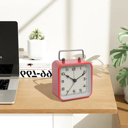 Réveil cube en métal jaune brillant