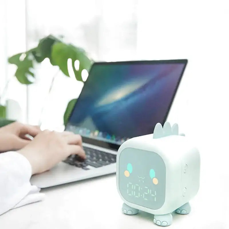 Réveil digital enfant en silicone vert pastel