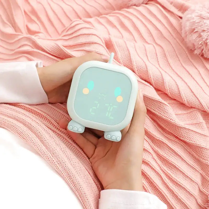 Réveil digital enfant en silicone vert pastel