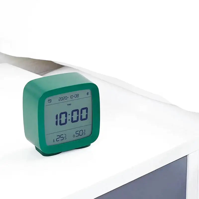 Réveil digital multifonction en plastique bleu sarcelle