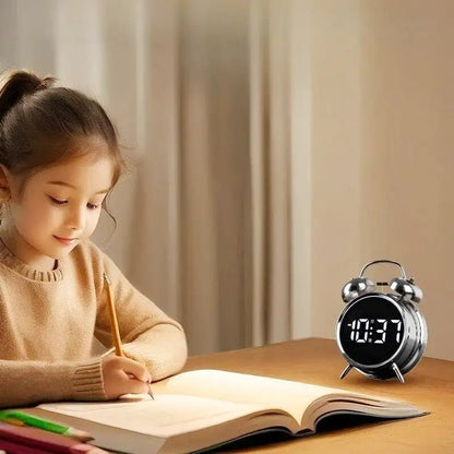 Réveil digital noir argenté à cloche vintage