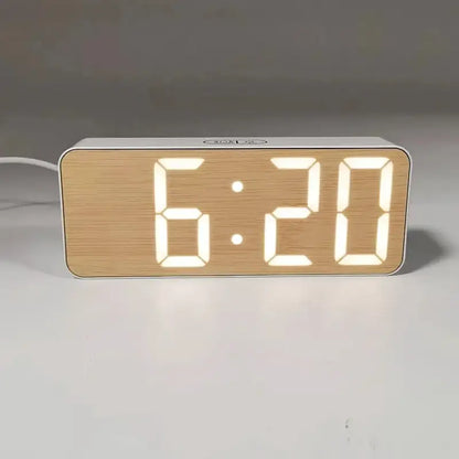 Réveil digital rectangulaire en bois clair naturel