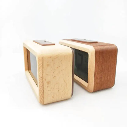 Réveil digital rectangulaire en bois naturel