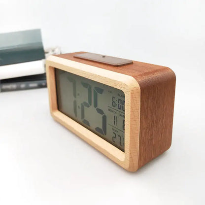 Réveil digital rectangulaire en bois naturel