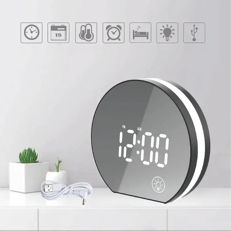 Réveil digital rond en métal argenté brillant