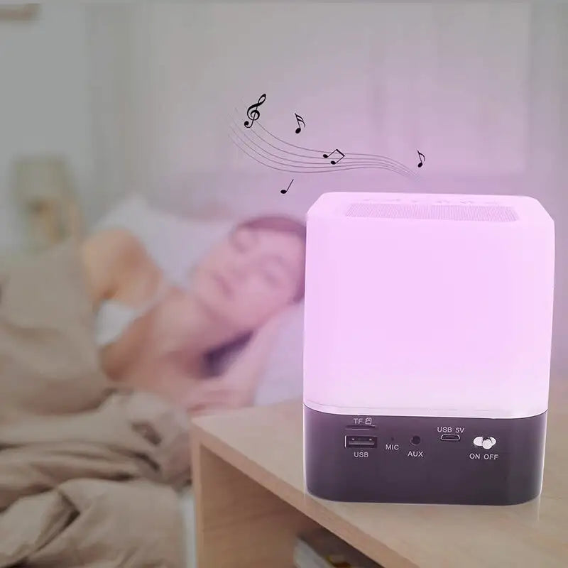 Réveil en forme de cube lumineux multifonction avec horloge et enceinte intégrée