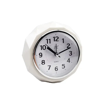 Réveil facetté noir brillant à chiffres noirs contrastés - Comptoir du Réveil - 