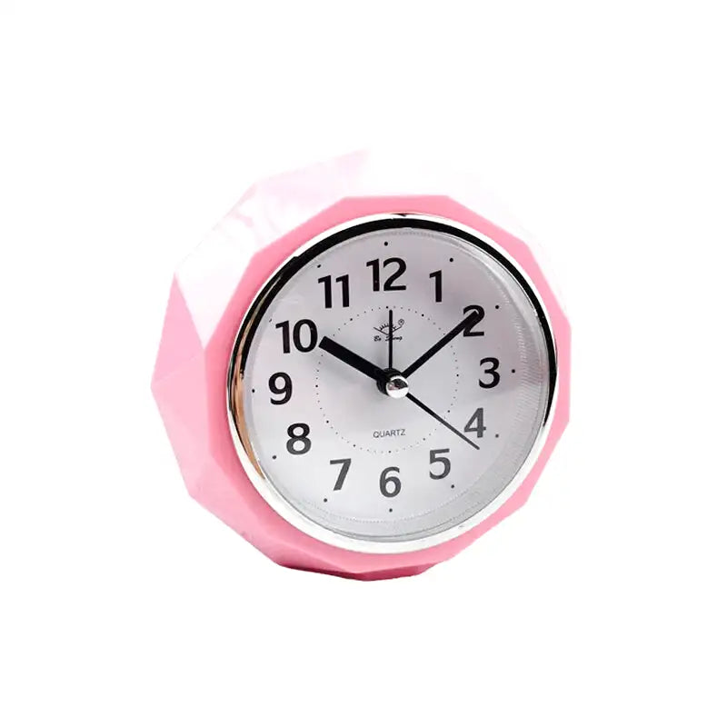 Réveil facetté noir brillant à chiffres noirs contrastés - Comptoir du Réveil - 