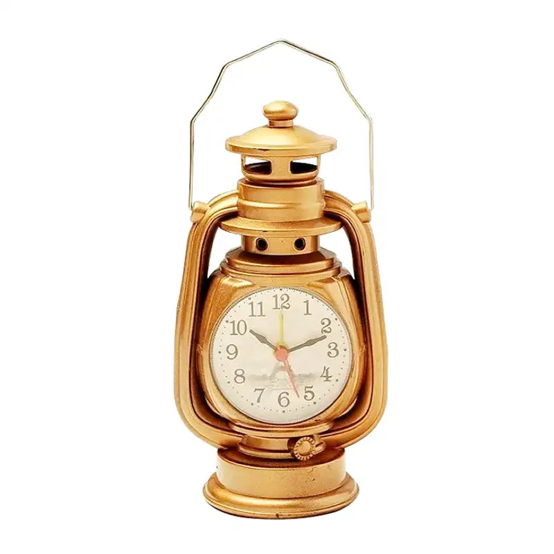 Réveil lanterne vintage en métal doré -  - reveil-vintage-en-metal-lampe-a-huile - ["analogique","Jour Nuit","R\u00e9veil Analogique"]