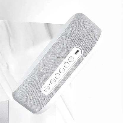 Réveil LED rectangulaire tissu gris avec chargeur induction -  - reveil-connecte-avec-chargeur-induction - ["digital","lumineux","num\u00e9rique","petit reveil","simple"]