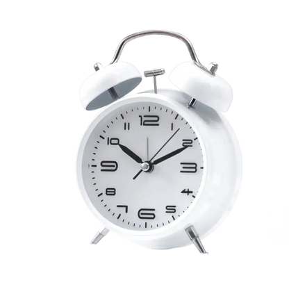 Réveil noir mat style rétro en métal chromé -  - reveil-ado-original - ["ado","analogique","m\u00e9canique","petit","R\u00e9veil Analogique","simple","vintage"]