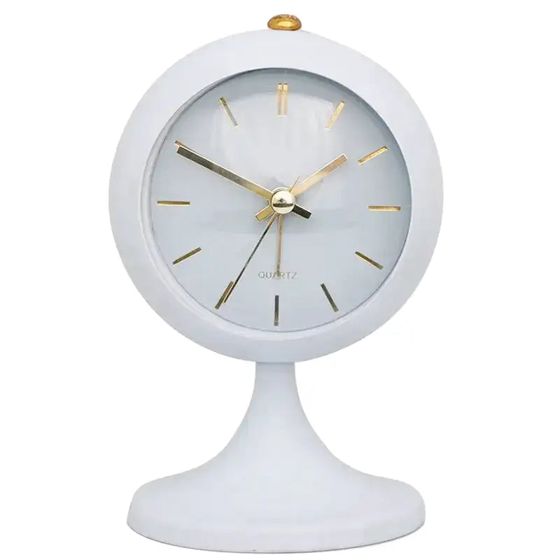 Réveil noir mat sur pied avec aiguilles dorées -  - reveil-vintage-sur-pied - []