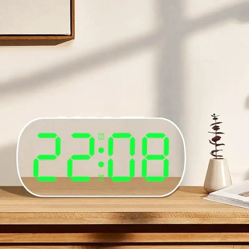 Réveil numérique argenté à grands chiffres LED verts -  - reveil-lumineux-gros-chiffres - ["lumineux","Radio R\u00e9veil Lumineux"]