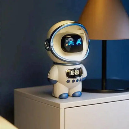 Réveil numérique astronaute en plastique blanc et bleu -  - reveil-garcon-ado - ["ado","bluetooth","gar\u00e7on","intelligent","Jour Nuit","R\u00e9veil bluetooth","veilleuse"]