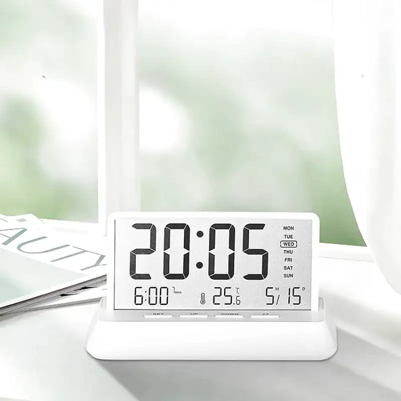 Réveil numérique blanc avec température et date intégrées -  - reveil-numerique-temperature - ["ado"]