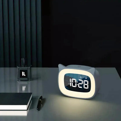 Réveil numérique blanc en forme de chat minimaliste -  - reveil-jour-nuit-pour-bebe - ["chat","enfant","Jour Nuit","r\u00e9veil enfant","veilleuse"]