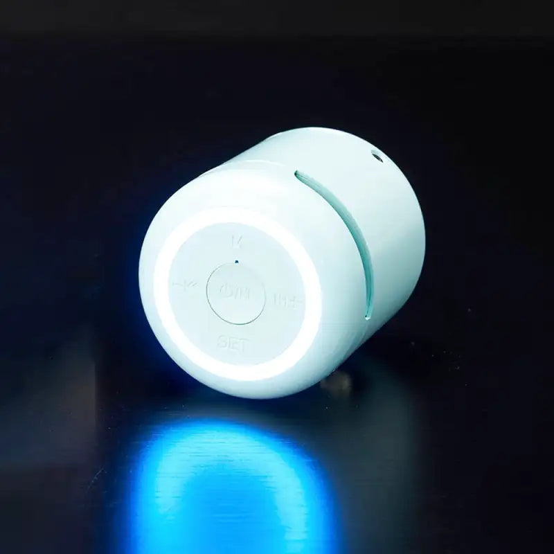 Réveil numérique bleu arrondi bluethooth moderne -  - reveil-connecte-smartphone - ["digital","lumineux","num\u00e9rique","petit reveil","r\u00e9veil digital","simple"]