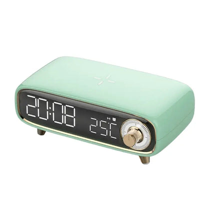 Réveil numérique bleu mat à pieds dorés et LED -  - reveil-chargeur-induction-bluetooth - ["connect\u00e9","digital","num\u00e9rique","petit","petit reveil","r\u00e9veil digital","simple"]